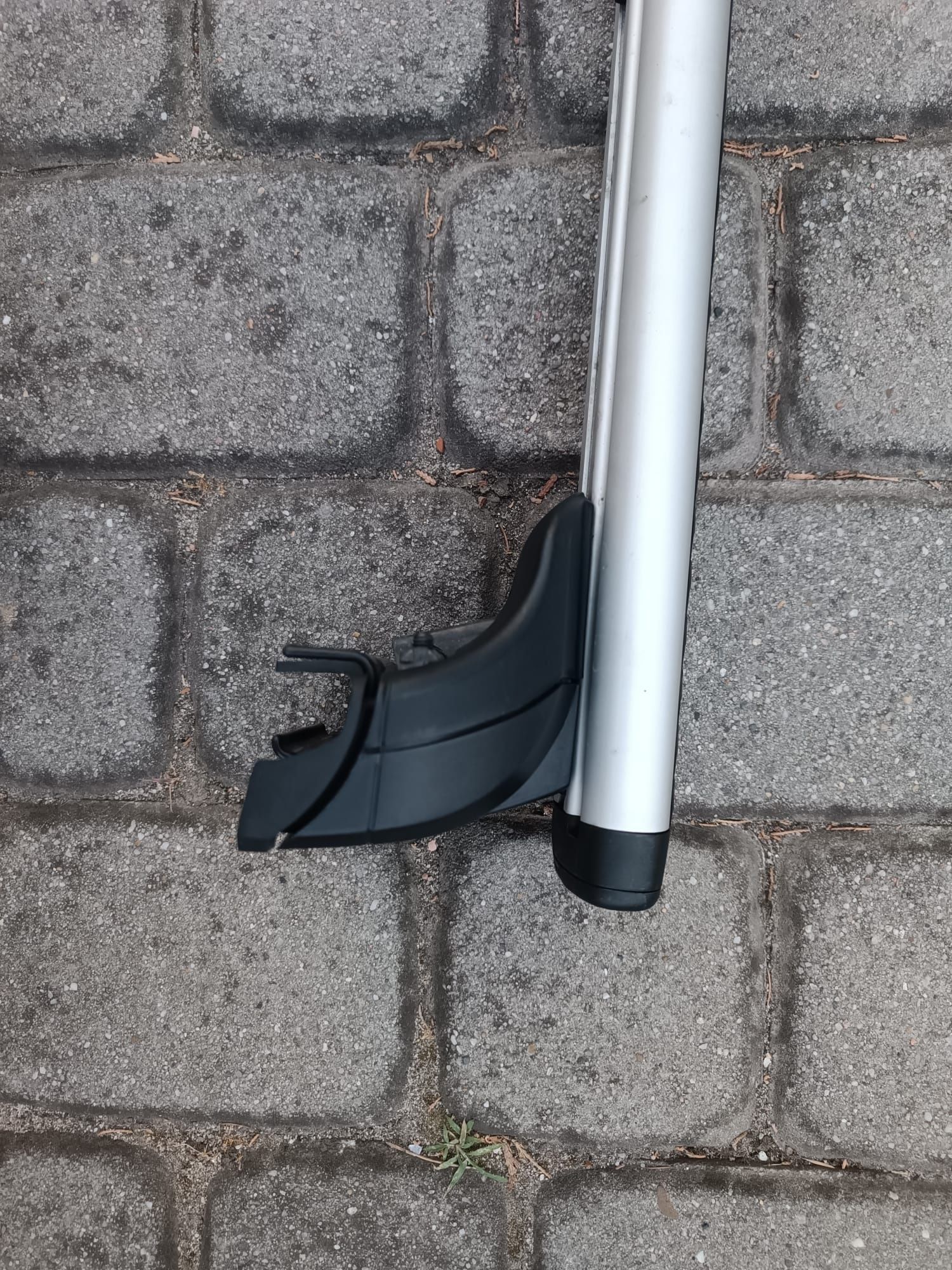 Thule Rapid system 753 belki dachowe Opel Insignia 5dr kombi 2008r