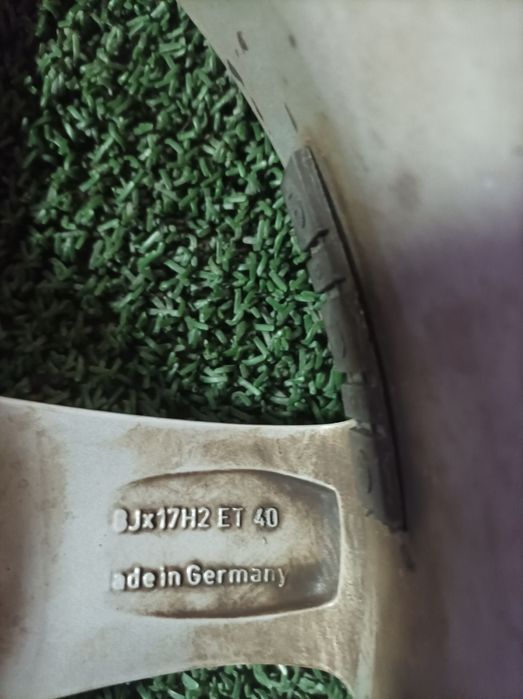 Диски широкие разболтовка почти 112 болты закручиваются