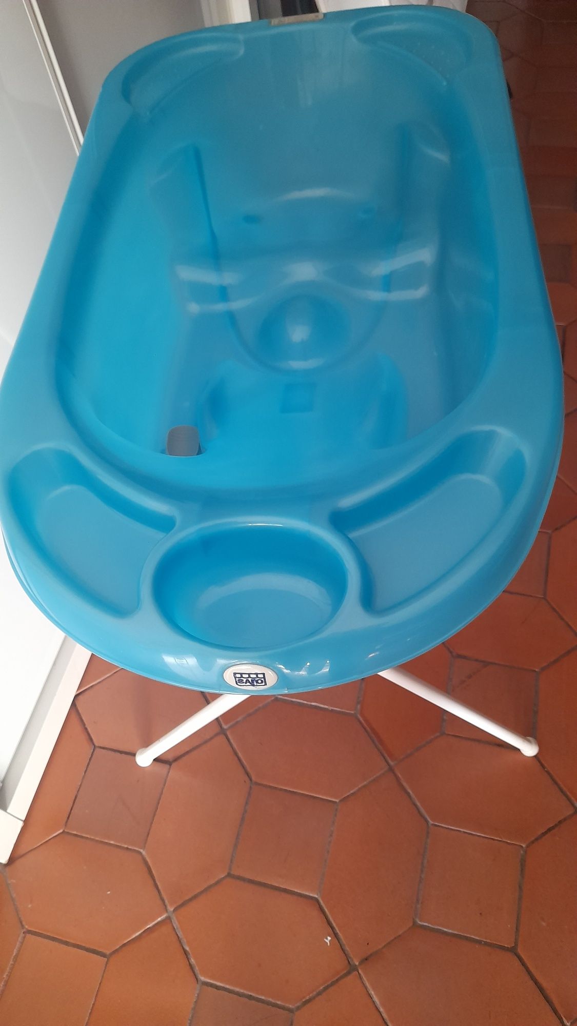 Banheira com suporte para banho de bebé