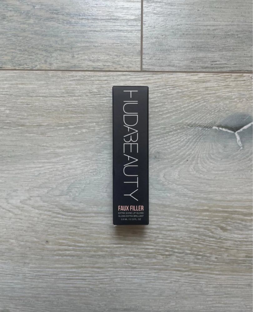 Huda Beauty Faux Filler Lip Gloss