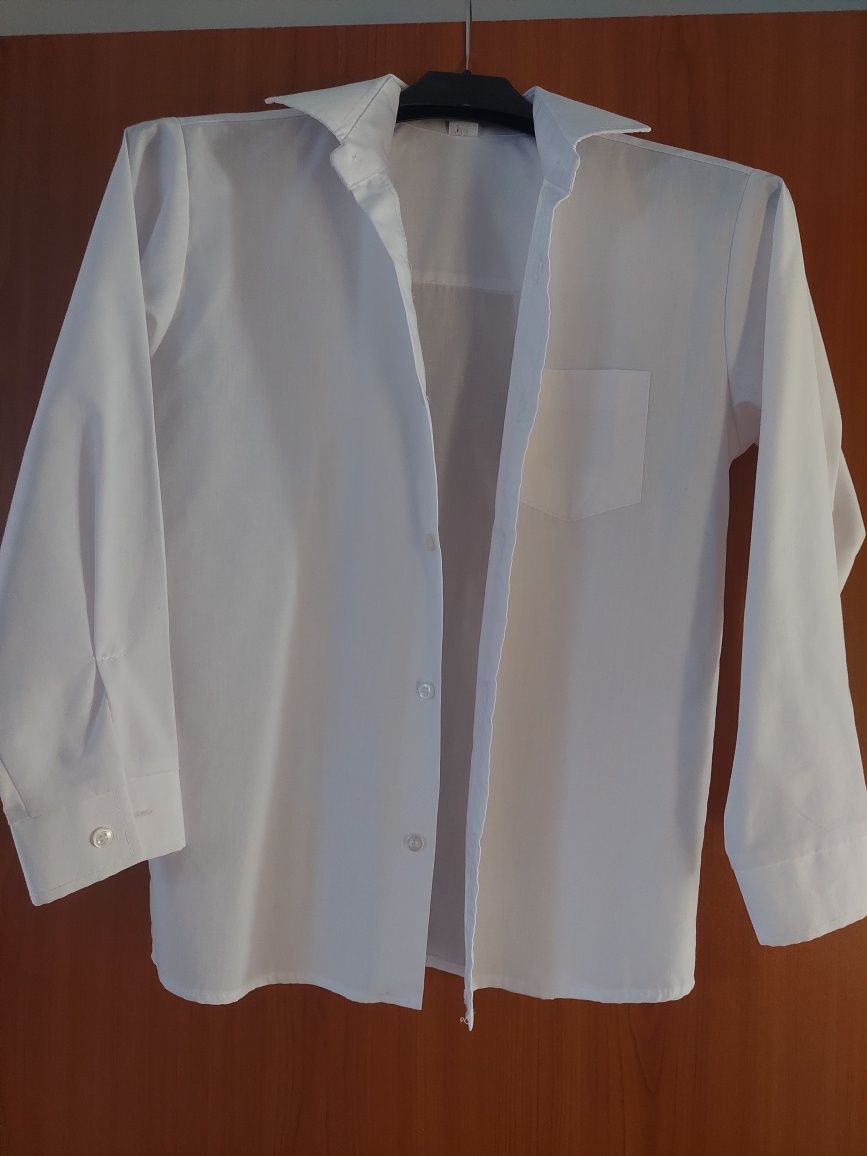 Biała  koszula -rękaw,roz140-33 cena 40 zł