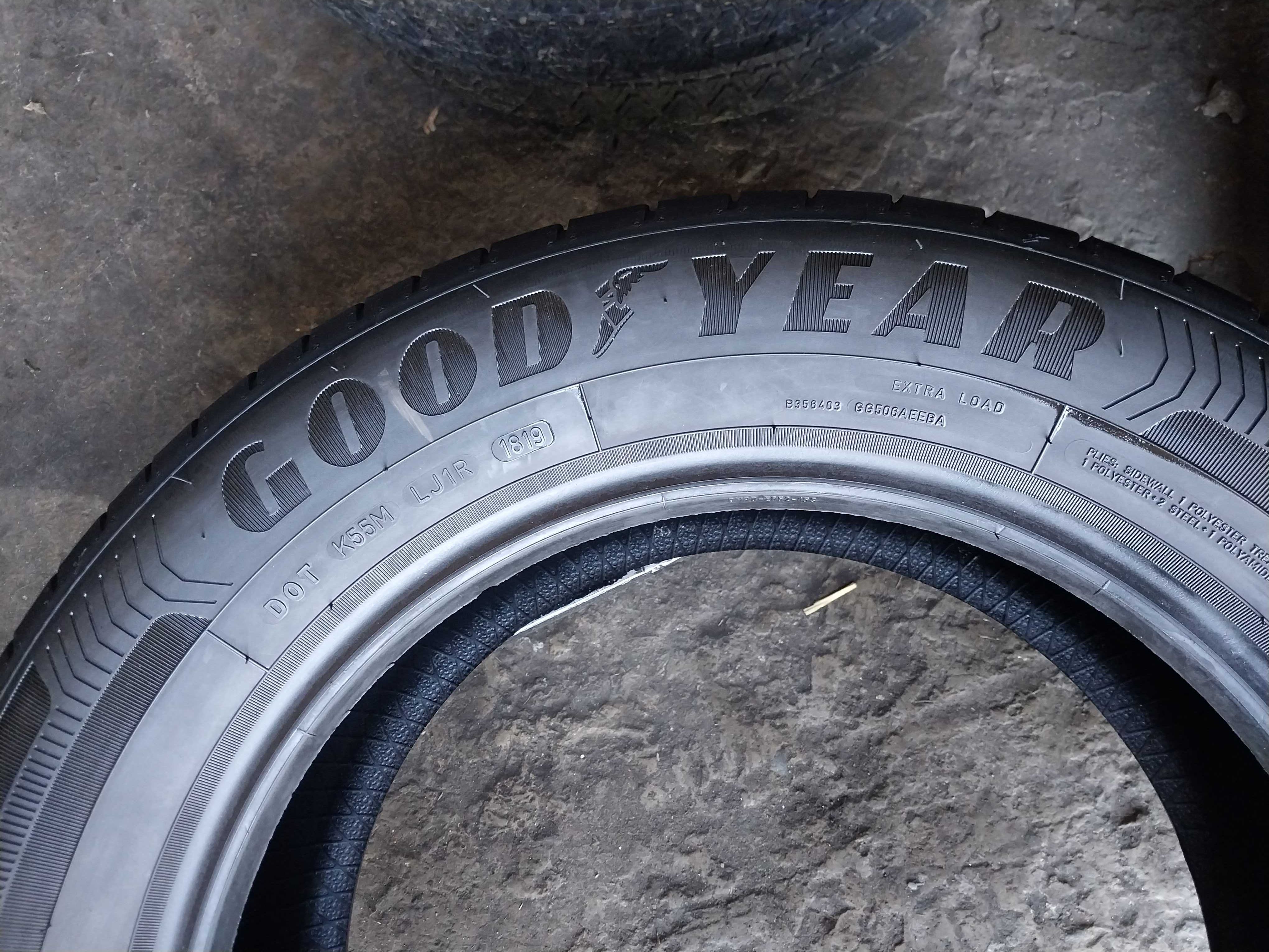 215 60 16 Goodyear, літо. Ціна за 2 шт..  3400.