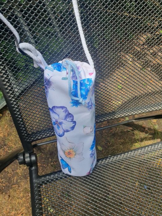 Torebka pokrowiec worek na butelke wody sznurek przez ramię wodoodporn