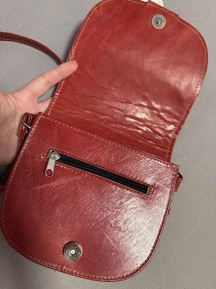 Skórzana torebka mała w stylu boho ze skóry wzory wzorki hipis