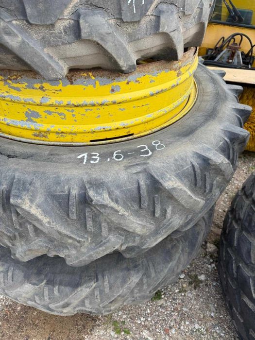 Koła blizniacze przod i tyl -3 tys caly komplet