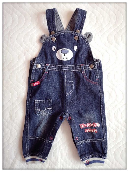 Джинсовий комбiнезон.