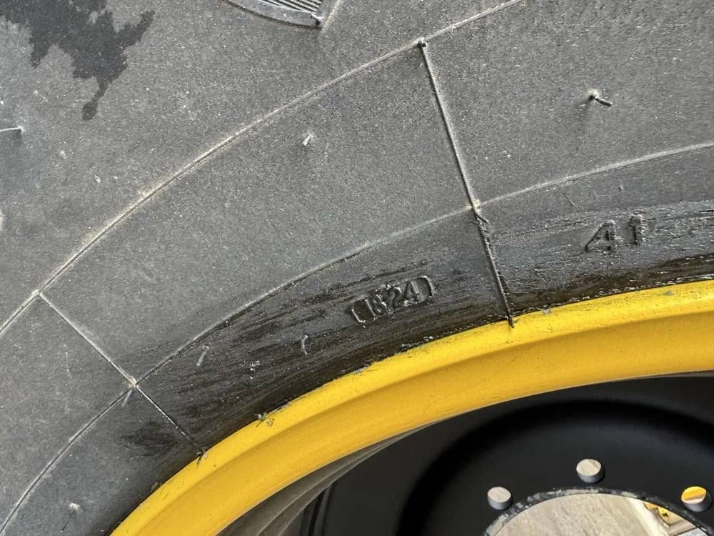 Шини нові з дисками 900/60R32 FIRESTONE MAXI TRACTION 181A8/181B TL