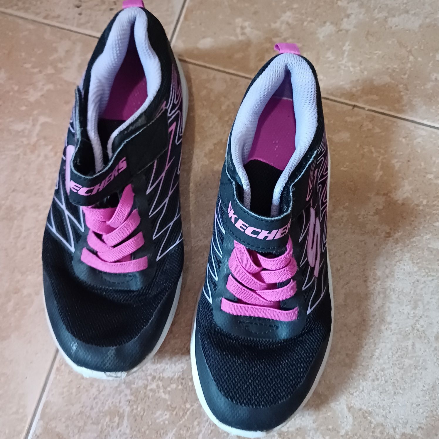 Sapatos tamanho:35