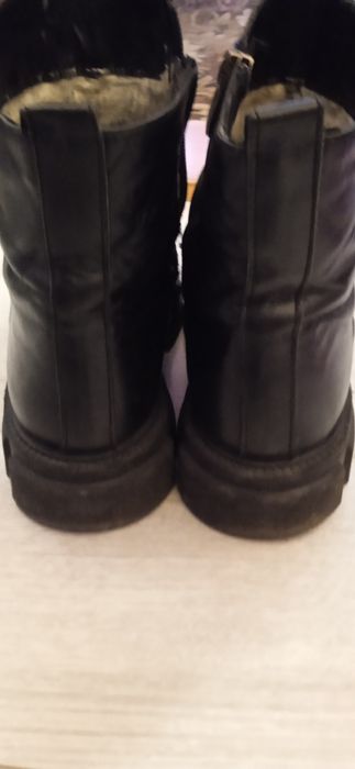 Шкіряні зимові чоботи на овчині жіночі