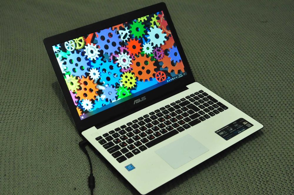 Игровой ноутбук Asus X553  (4 ядра/8Gb/1000Gb/video - 2Gb)