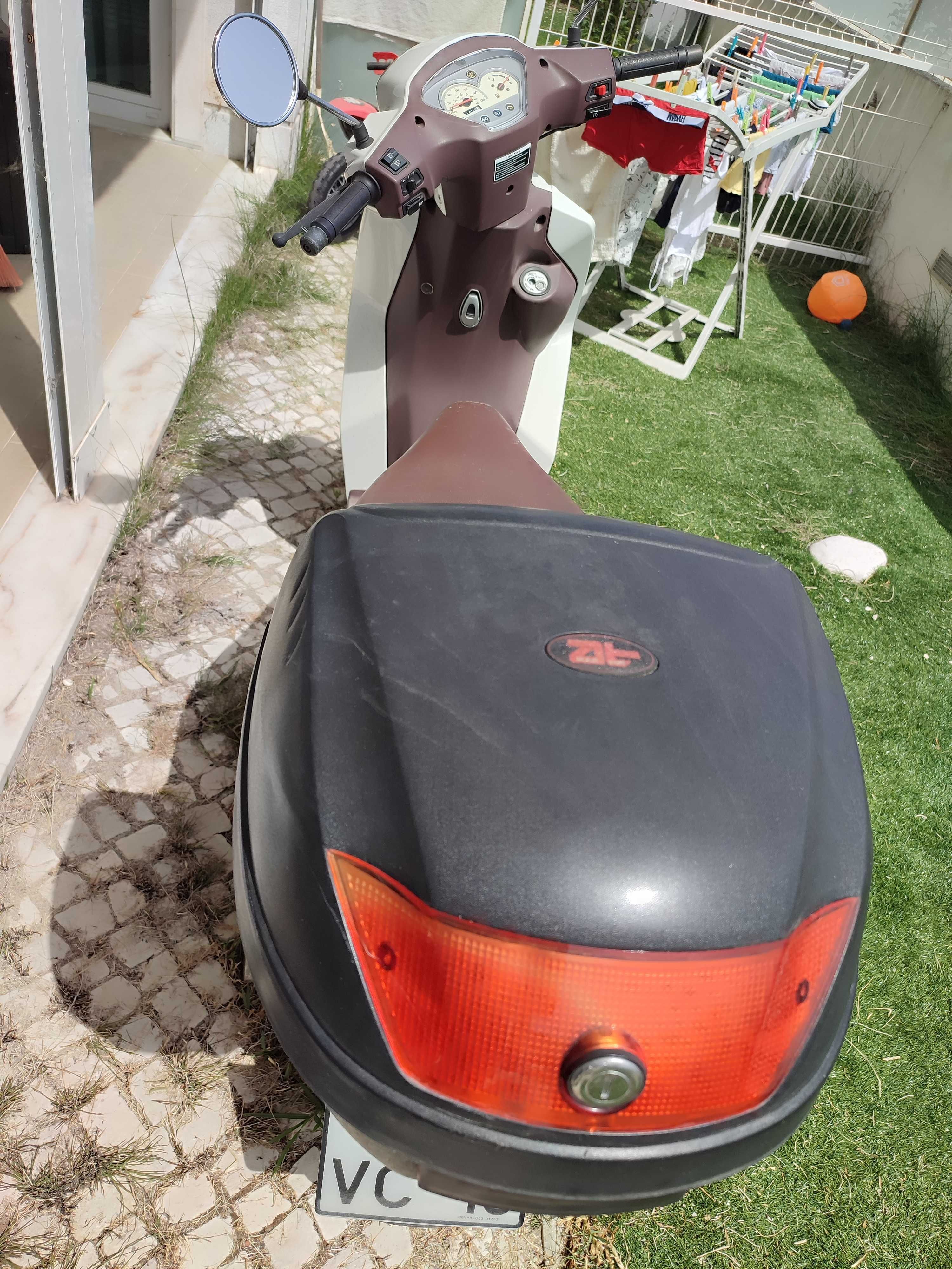 Mota Scooter Zahara como nova