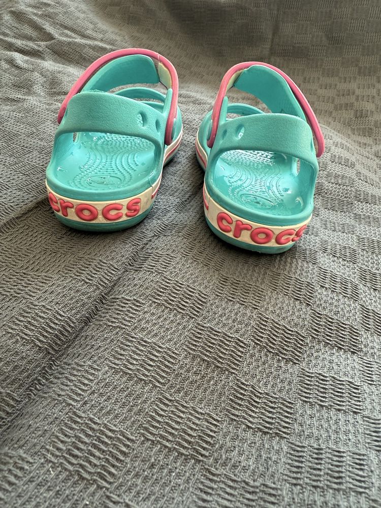Sandały dziewczęce Crocs r. 10 c