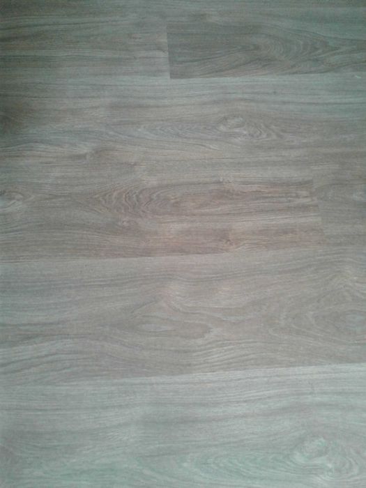 Colocação de soalho flutuante/vinil