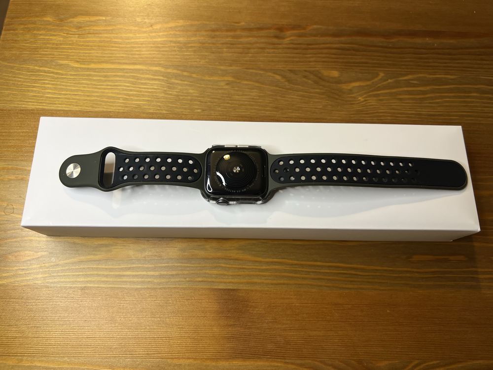 Apple Watch SE 44 mm