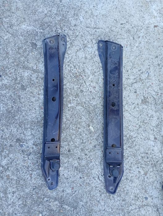 Suzuki Swift MK7 wąs wspornik lewy prawy zuc