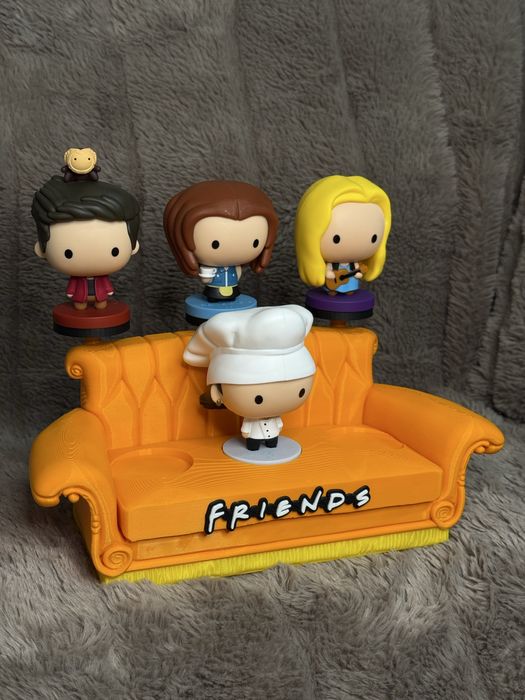 Диван підставка для фігурок друзів / Friends з McDonalds