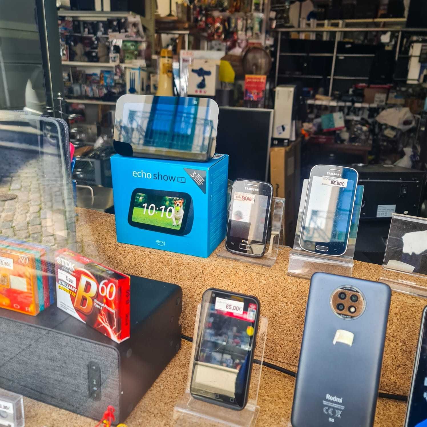 Altavoz Intel. com Alexa Echo Show 5 (3ª Geração)