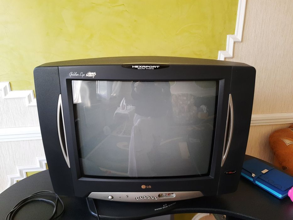 Продам два телевизора в отличном  состоянии,  рабочие