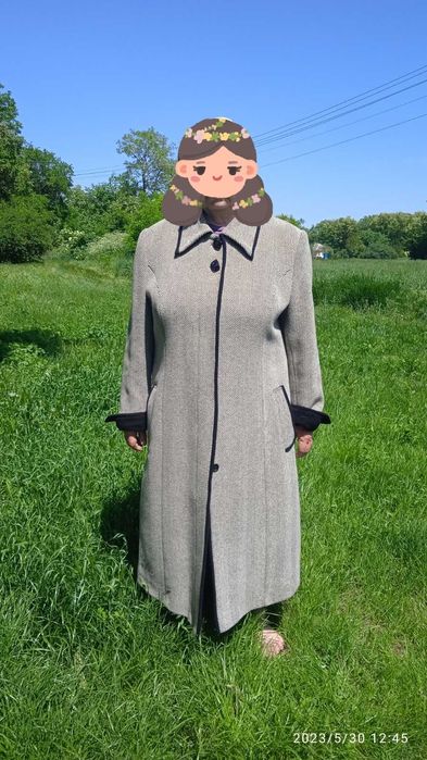 Жіноче осінне пальто
