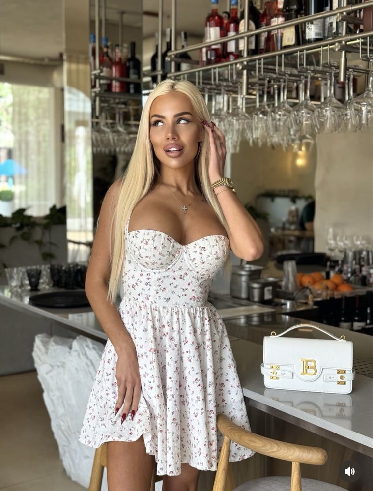 Сукня з пуш ап, S ivina тренд