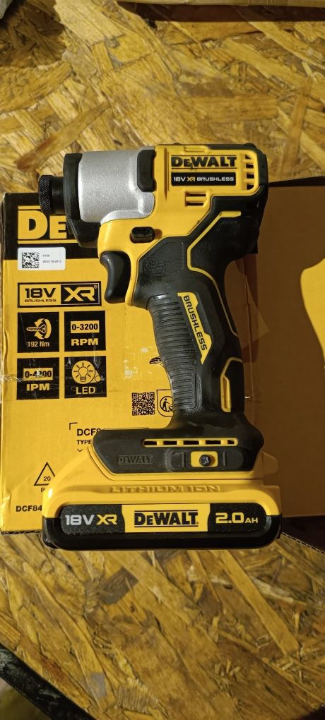 Zakretarka DeWalt dcf 840 plus Aku 2ah