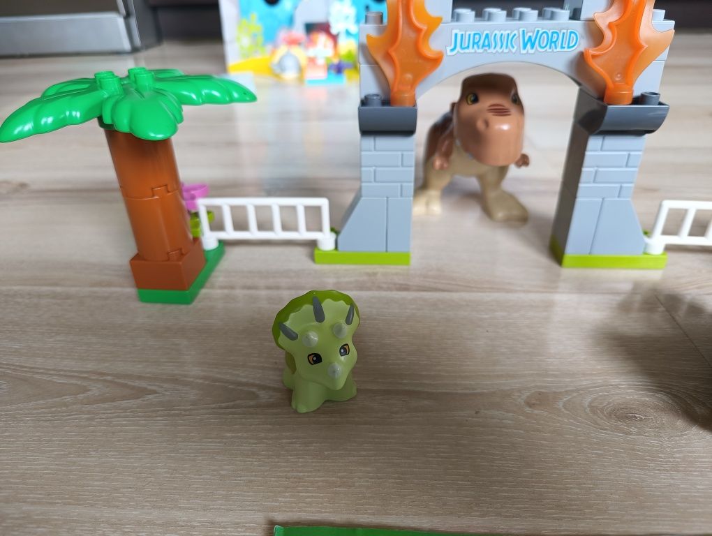 LEGO Duplo 10939 Ucieczka tyranozaura