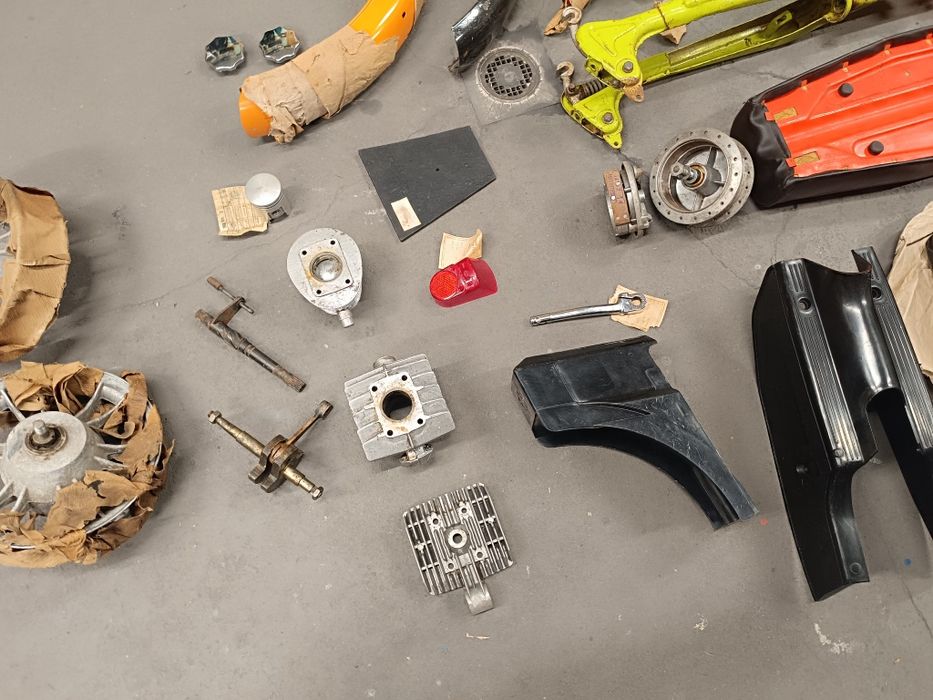 Motorynka Romet ogar komar Żak wsk części nowe z PRL-u