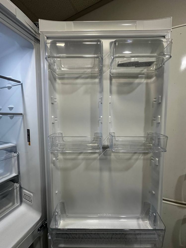Холодильник Bauknecht no frost 1.9m