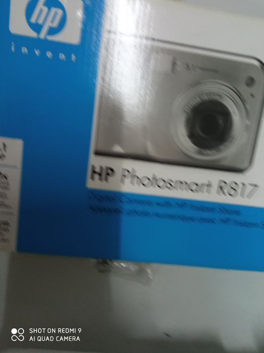 Máquina fotográfica HP R817