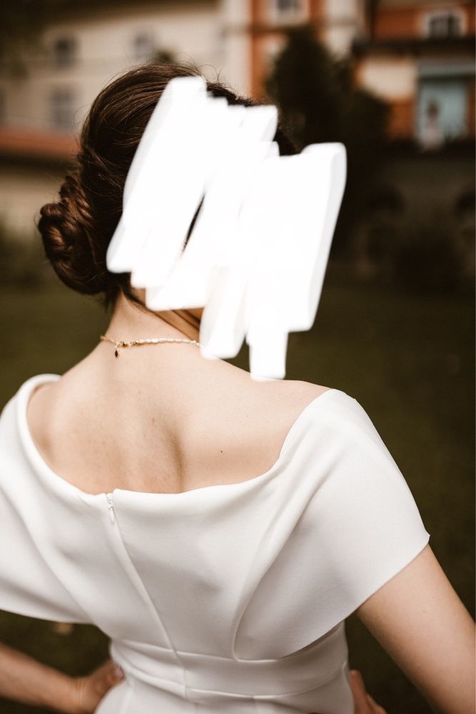 Сукня білого кольору (вечірня, весільна, на розпис)