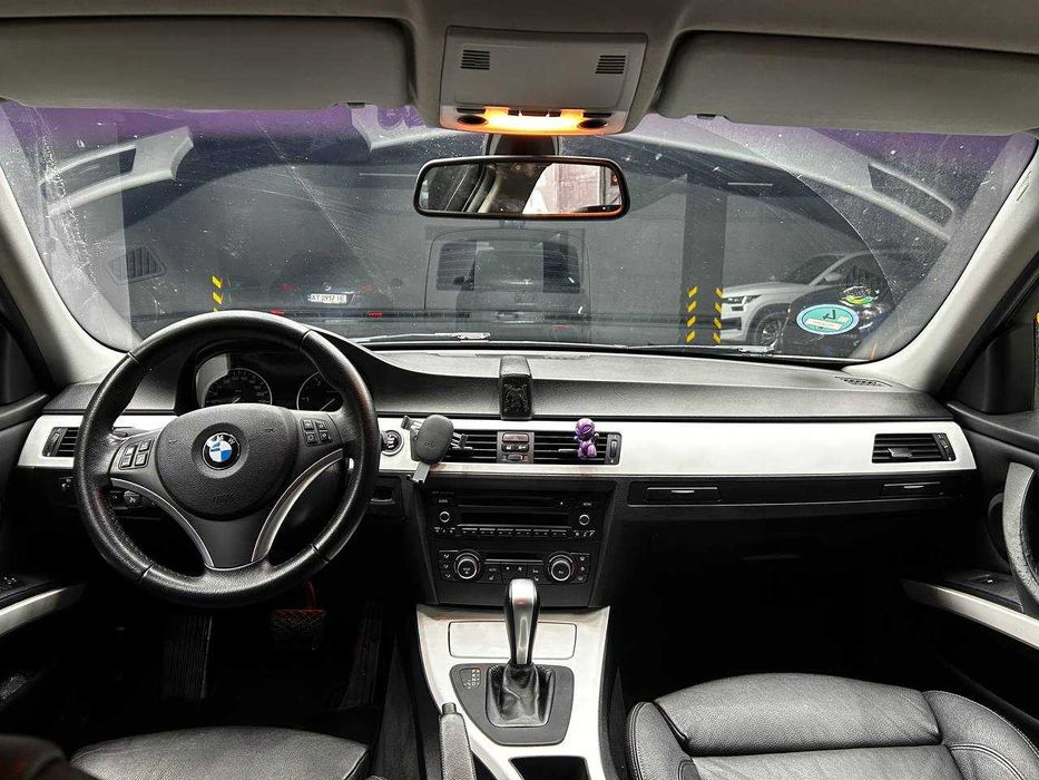 BMW 320 d 2011 року