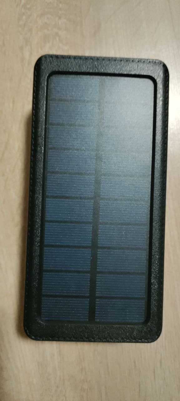 Павербанк 60'000 з сонячною батареєю та безпровідною зарядкою