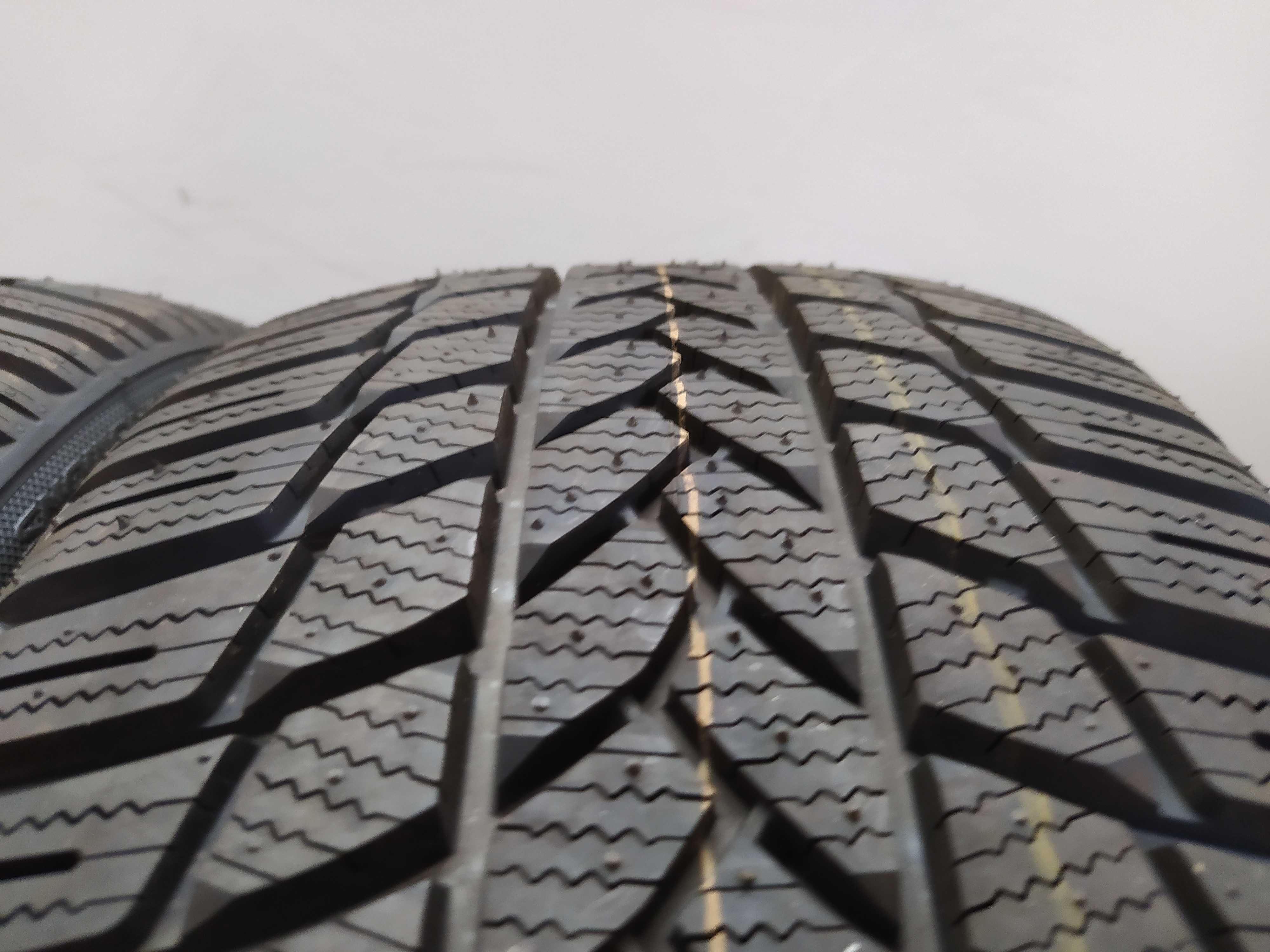 2x235/35R19 Lassa Snoways 4, NOWE, 2022 rok, 91V XL