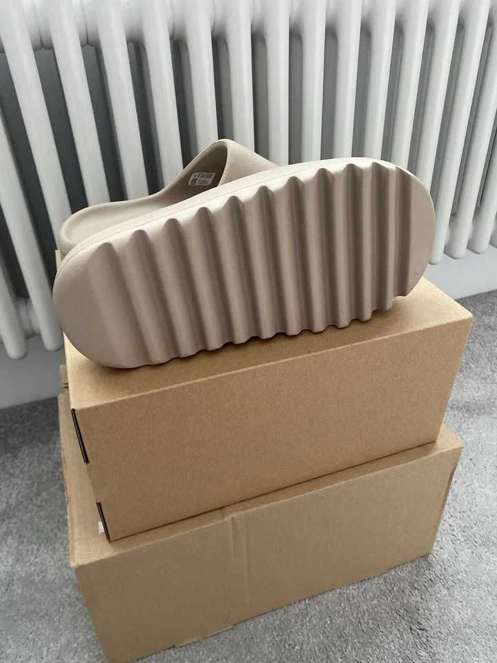 Adidas YeezySlide/Biały Moday Klapki 44