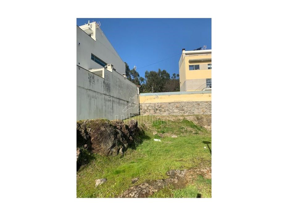 Lote para construção Meadela