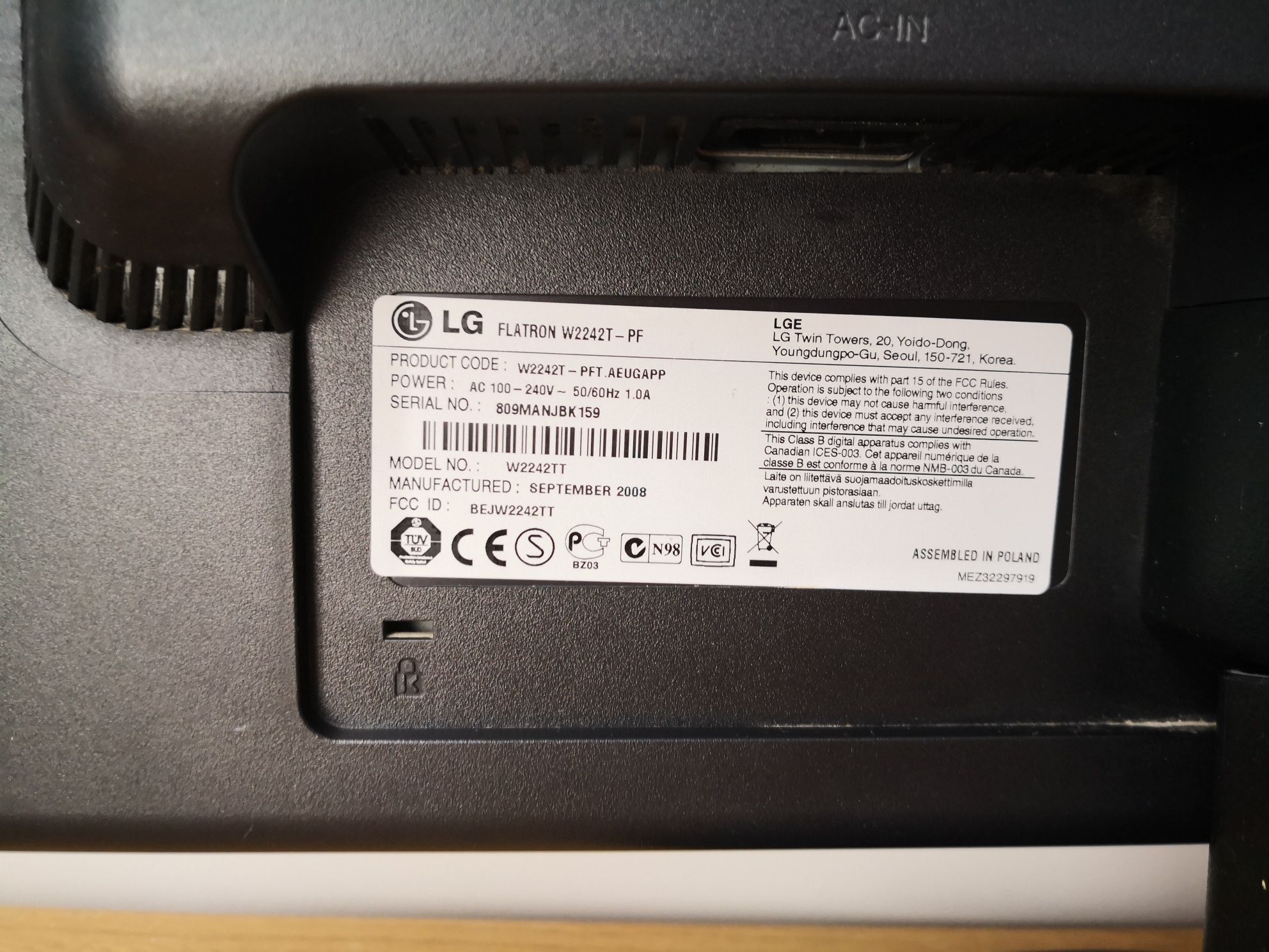 monitor LG 22" LG FLATRON W2242T-pf