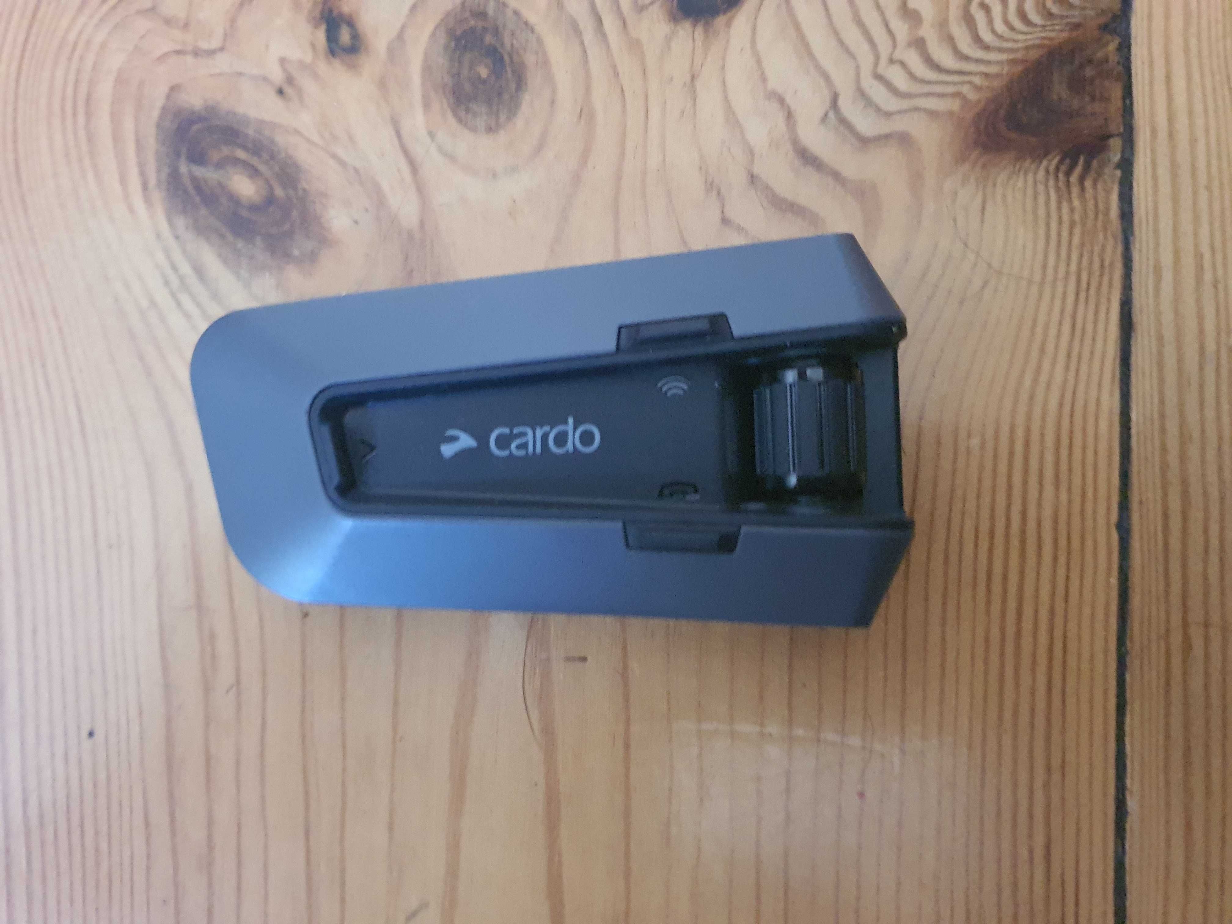 Intercom cardo packtalk edge