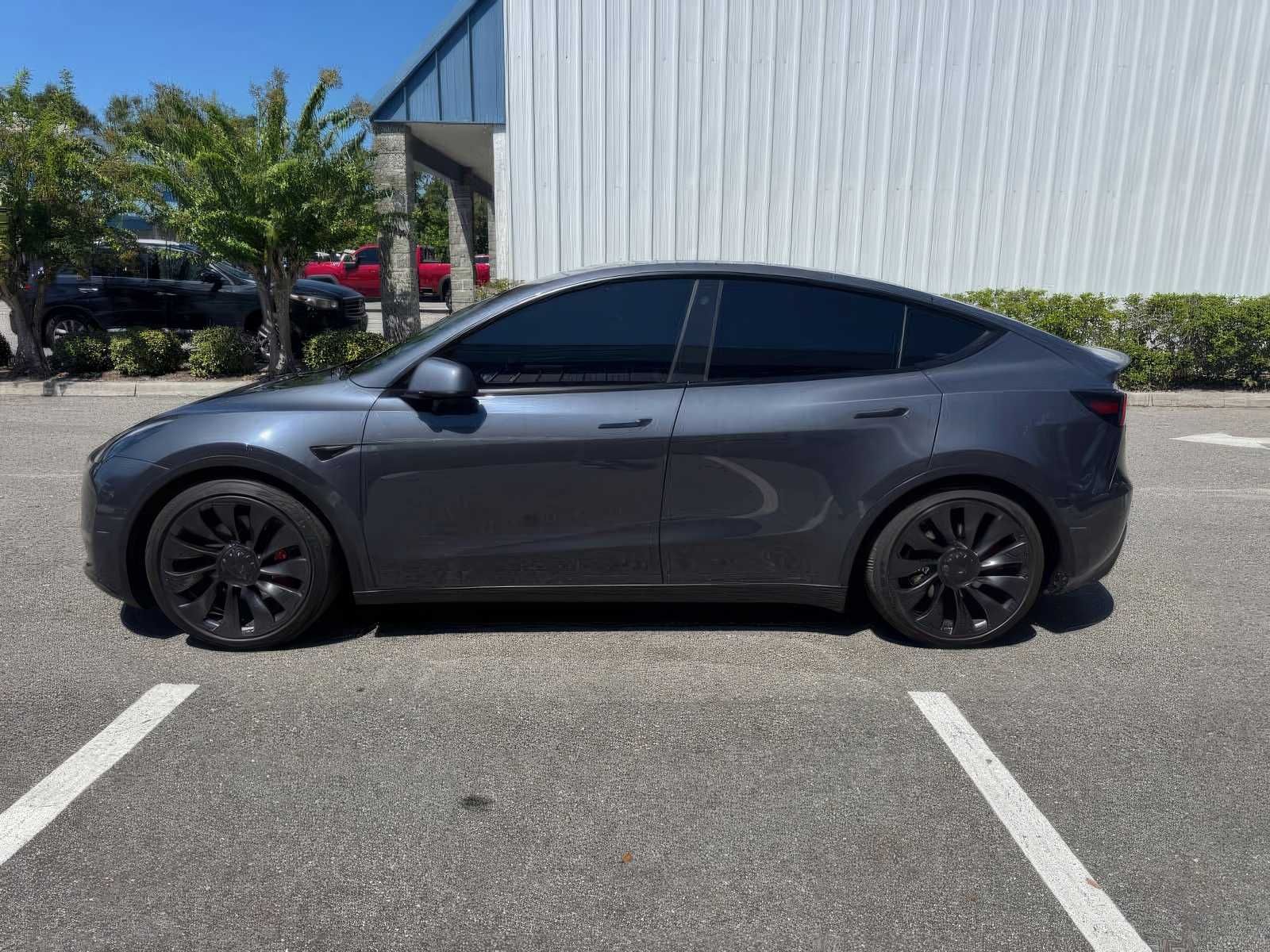2023 Tesla Model Y Performance