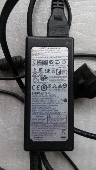 Зарядные устройства для ноутбуков и акумулятор для ноутбука hp.