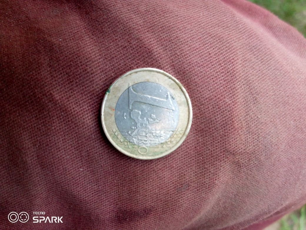 Продам монету 1євро. 2002 року.