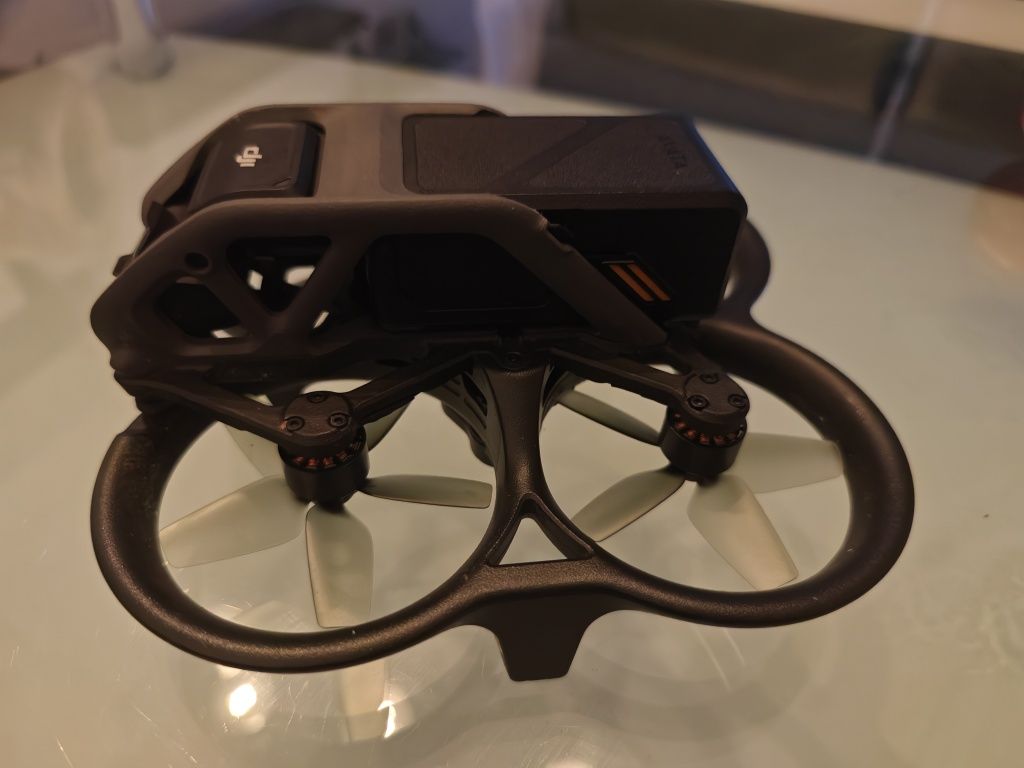 Dji Avata Идеальное состояние. В комплекте, только 1 батарея и зарядка