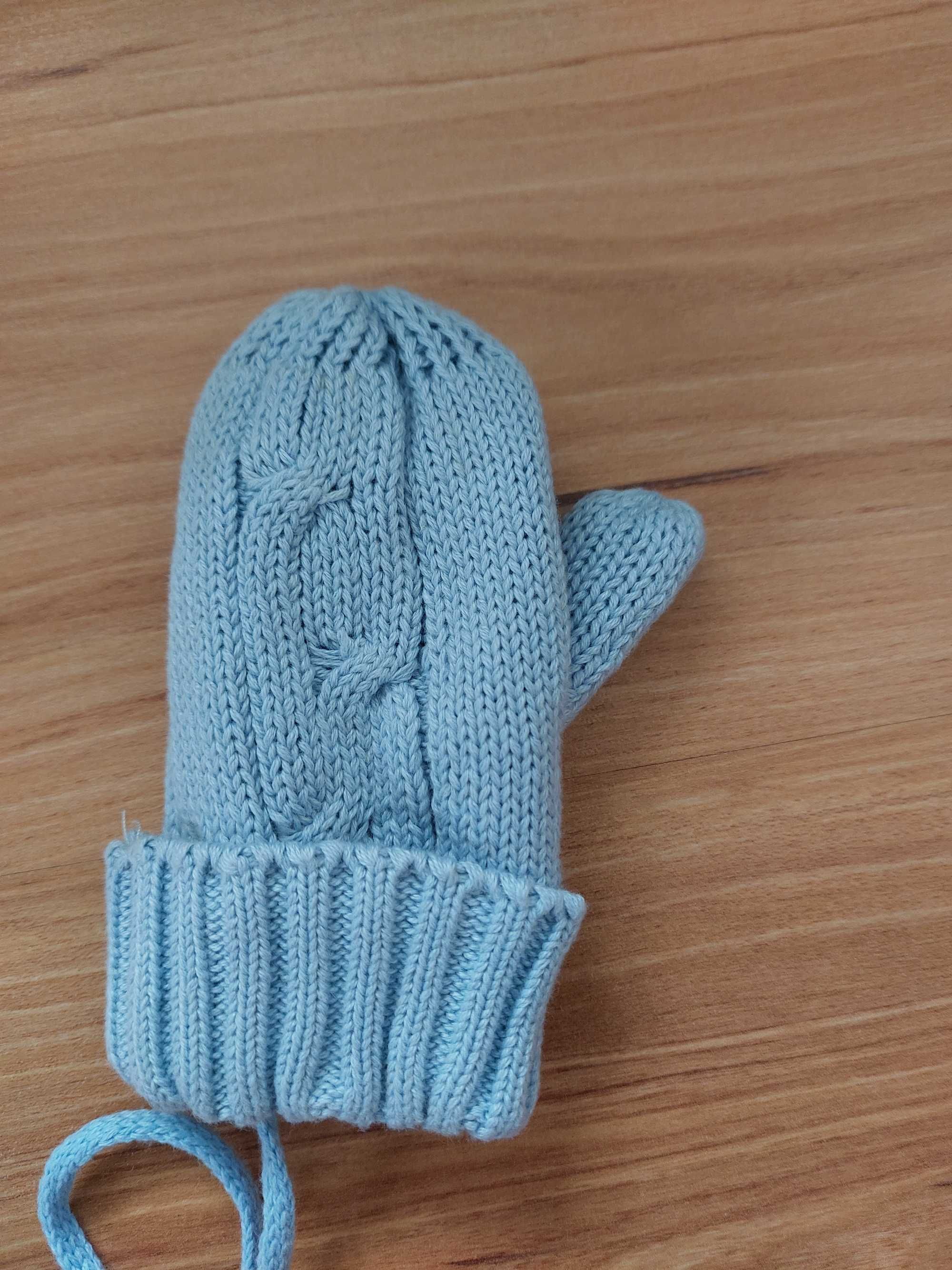 Błękitny komplet czapka + rękawiczki z jednym palcem, nowe