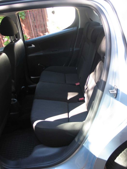 Peugeot 207  1,4 8V benzyna + gaz