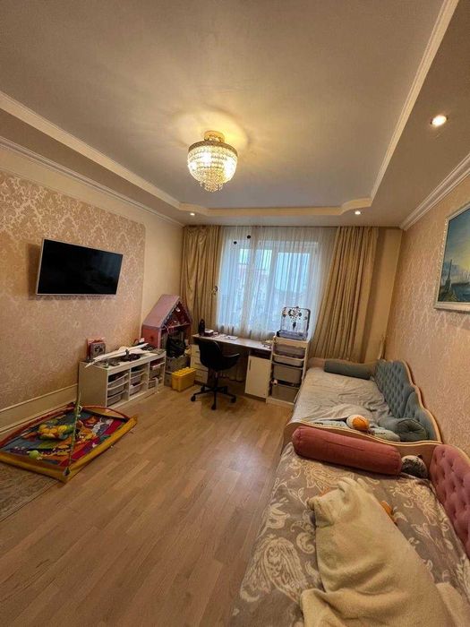 БЕЗ КОМІСІЇ квартира 2к в Петрівському кварталі з ремонтом