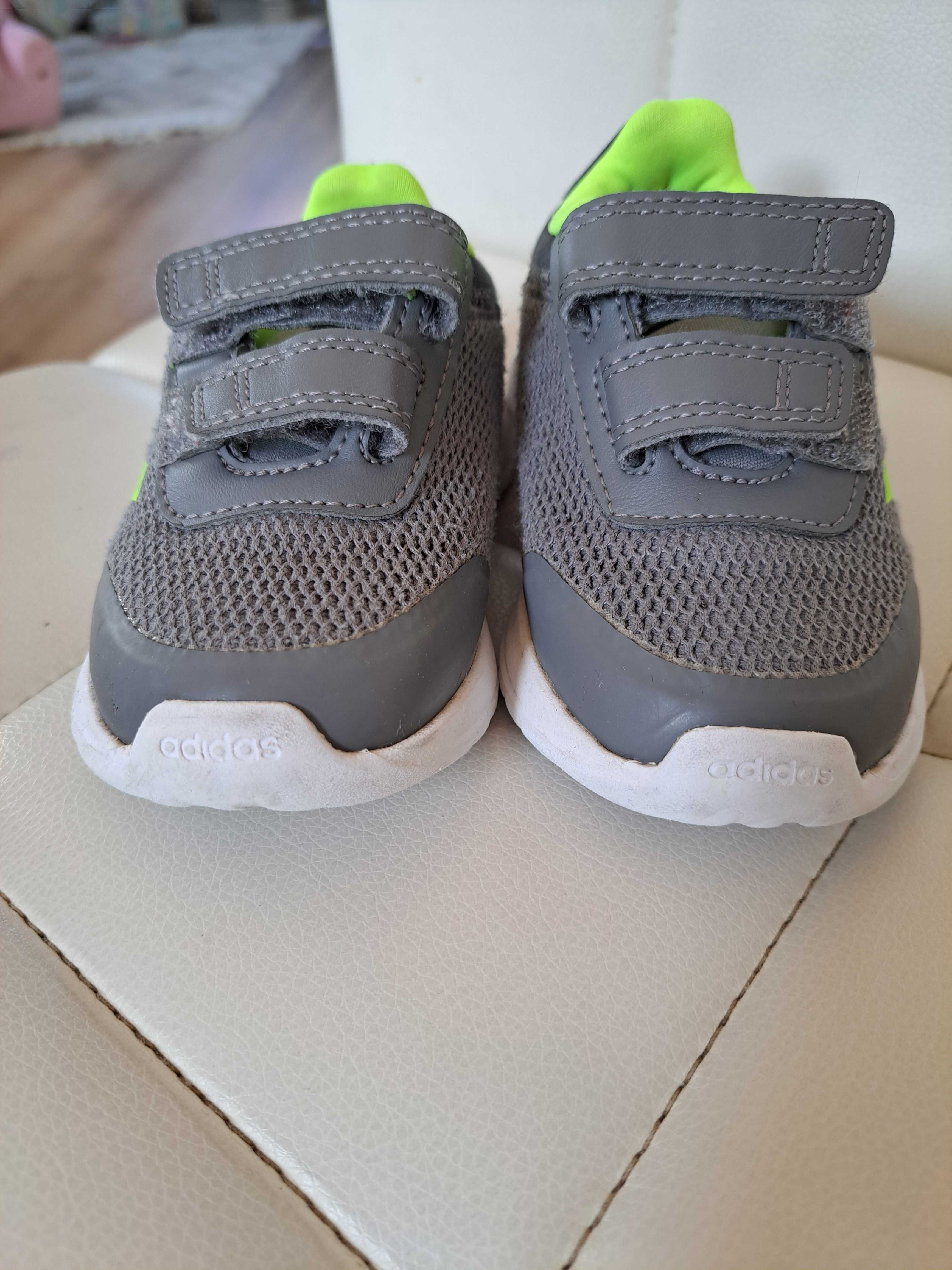 Buty chłopięce adidas rozmiar 22