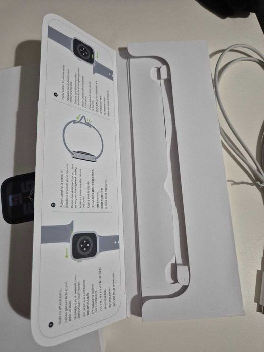 Apple Watch SE 2 GPS 44mm – pełny zestaw, działa idealnie