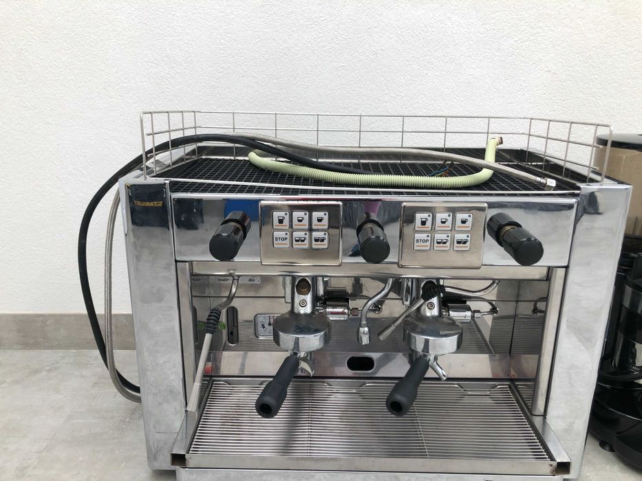 Máquina de Café Profissional e Moedor de café