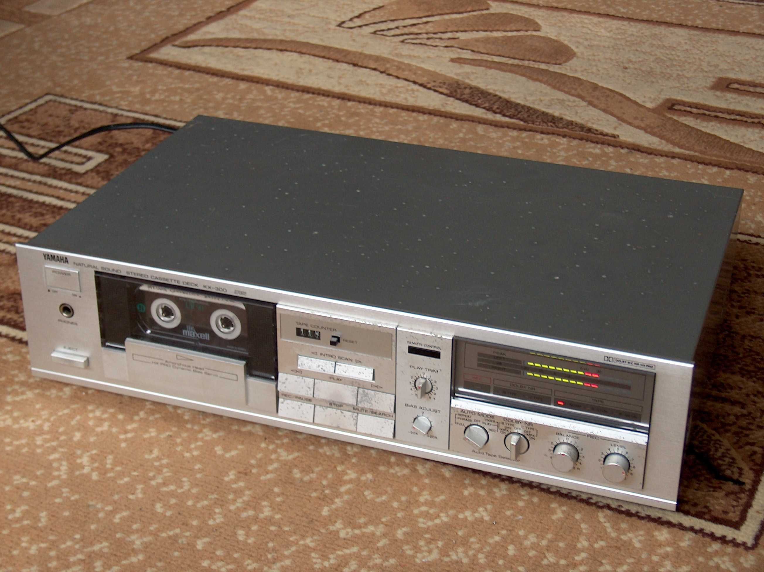 Magnetofon Yamaha KX-300 Dolby B, C, HX Pro srebrny