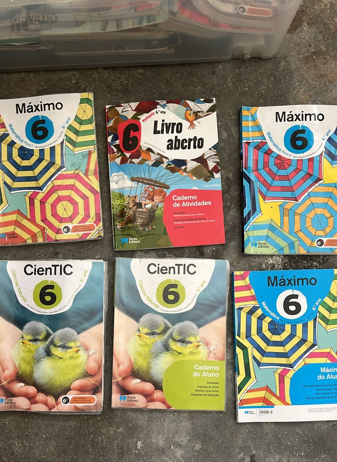 Varios livros escolares