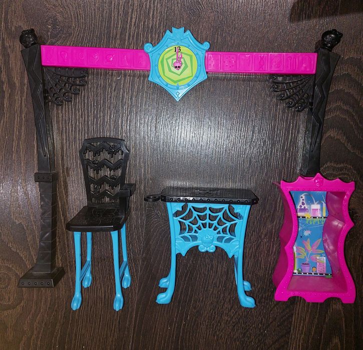ВЕЛИЧЕЗНИЙ ЛОТ! Monster High (Монстер Хай) Меблі ОРИГІНАЛ б/в